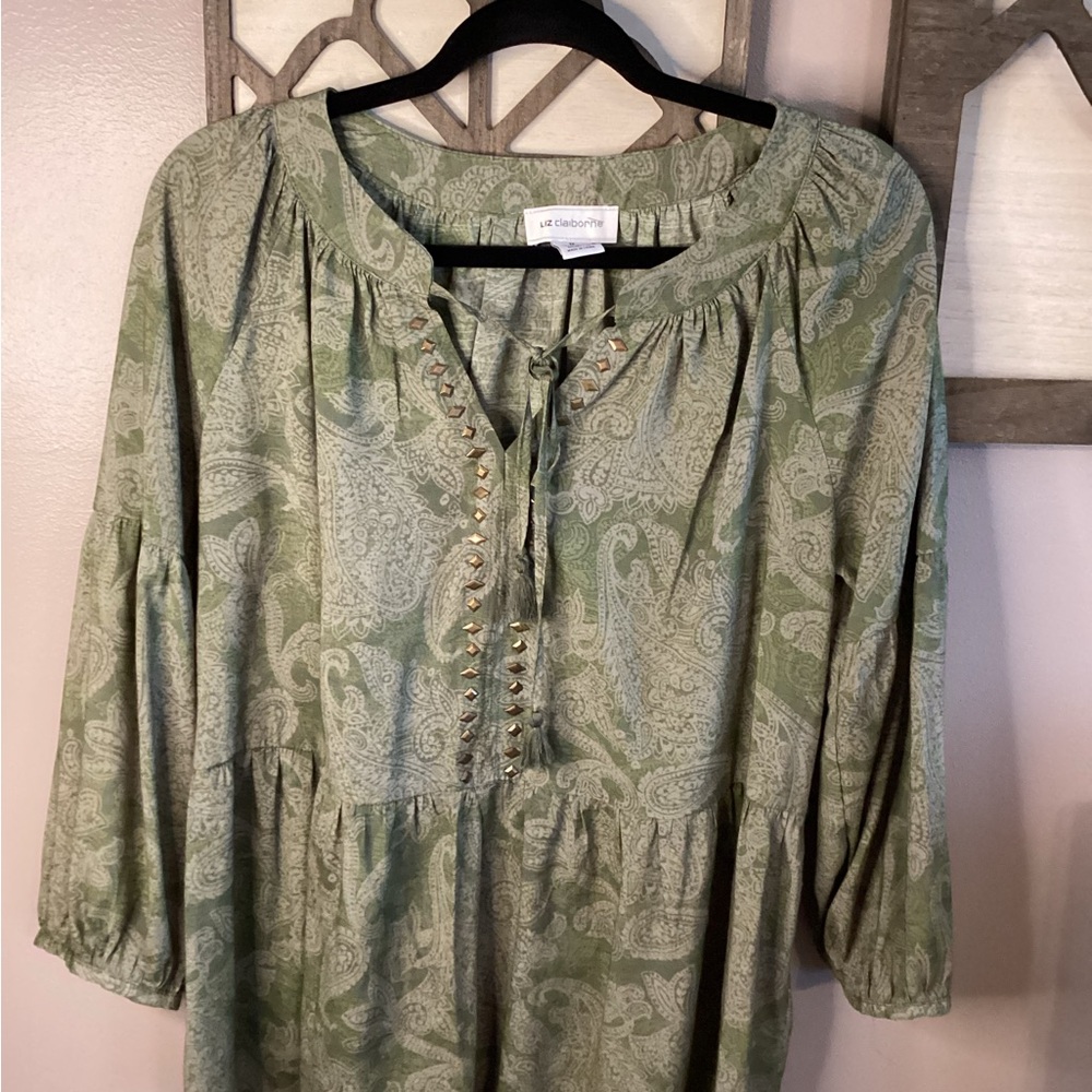 Liz Claiborne Green Paisley Blouse